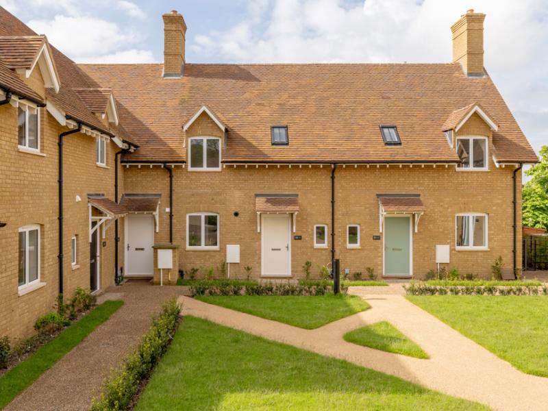 Plot 20 exterior Oakley Gardens Development - Dion Homes - London, Surrey NT1 3GJ